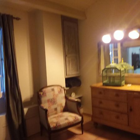Chambre Pour 2 Personnes Avec Salle De Bain Privee Tourves Εξωτερικό φωτογραφία