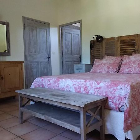Chambre Pour 2 Personnes Avec Salle De Bain Privee Tourves Εξωτερικό φωτογραφία