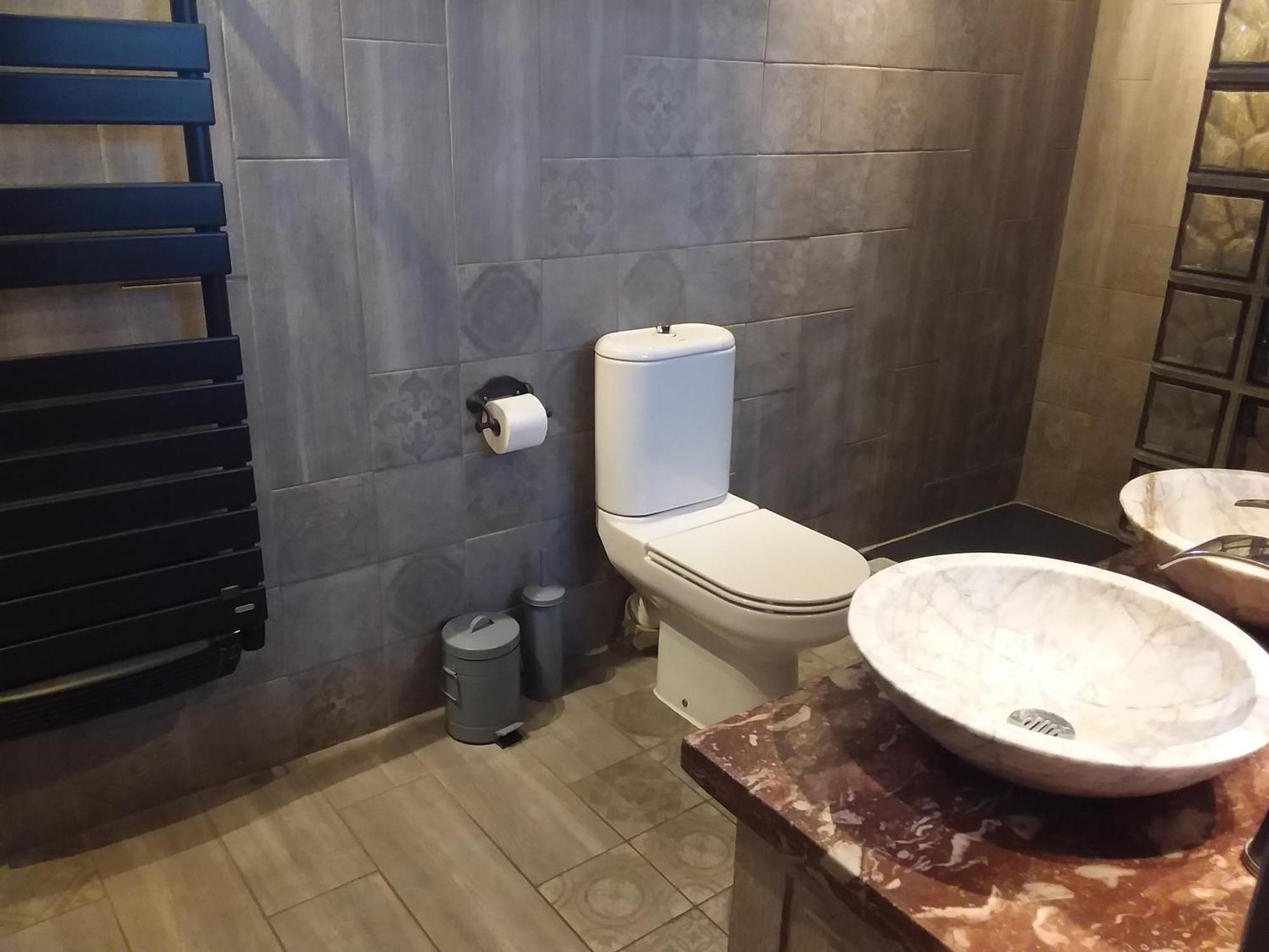 Chambre Pour 2 Personnes Avec Salle De Bain Privee Tourves Εξωτερικό φωτογραφία